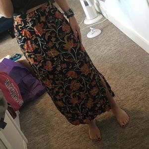 Adorable vintage midi skirt